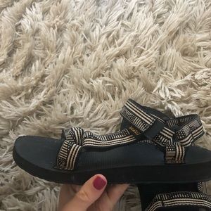 teva sandals